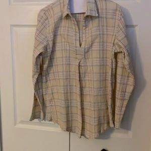 100% cotton gauze popover blouse. Stored in animal/smoke free home.